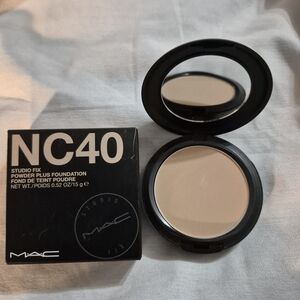 MAC Cosmetics Studio Fix Powder Plus Foundation - NC40